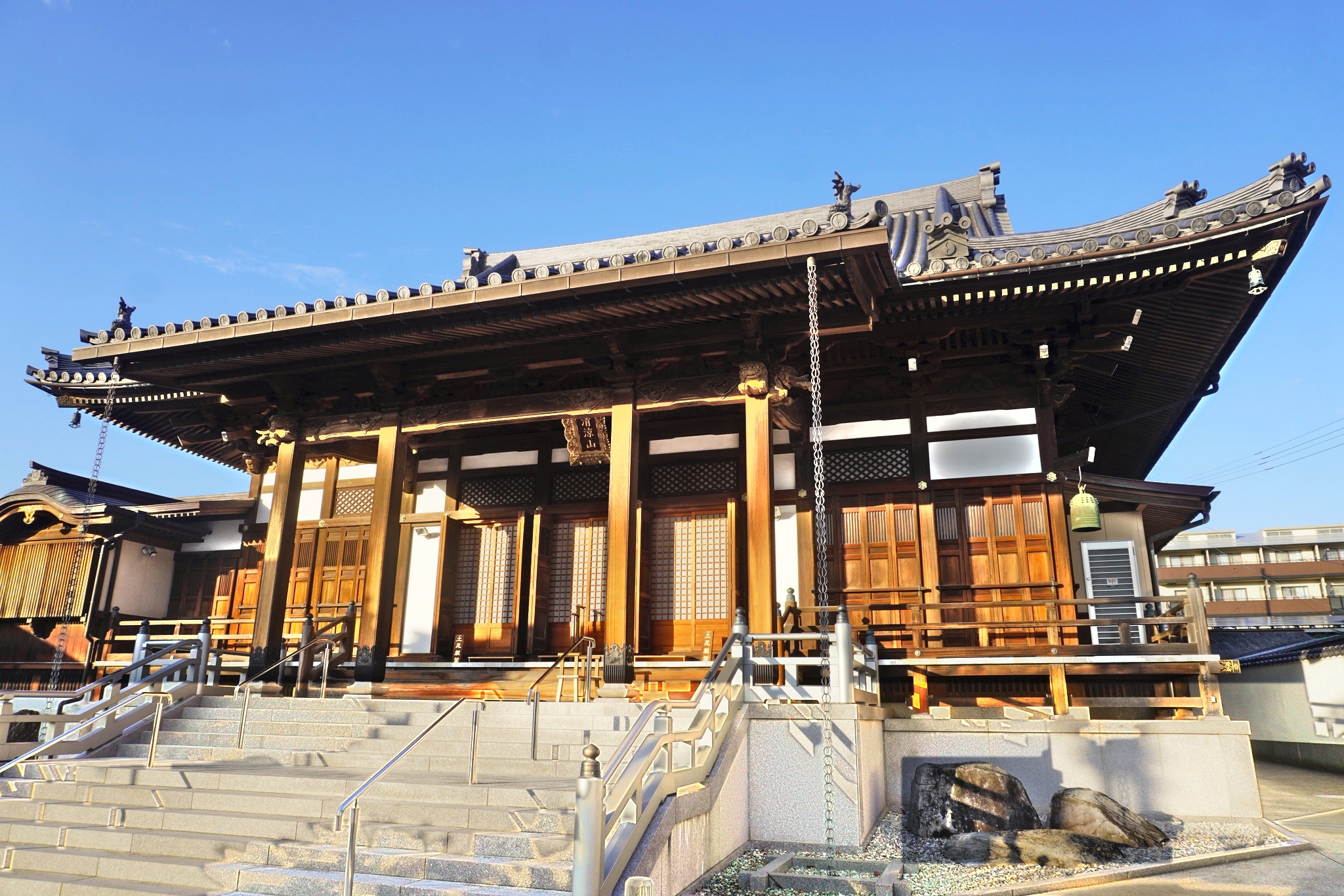 浄万寺の本堂
